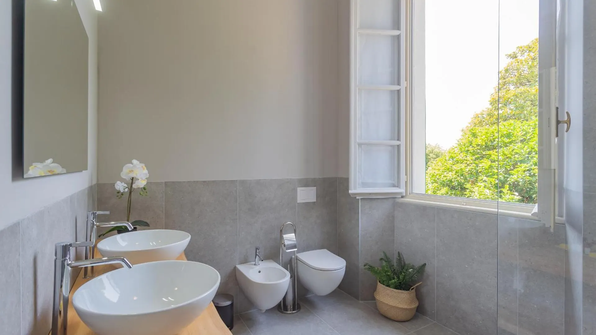 Luxury Apartments In Villa Cardinal Ciceri By Rent All Como San Fermo della Battaglia 0*,