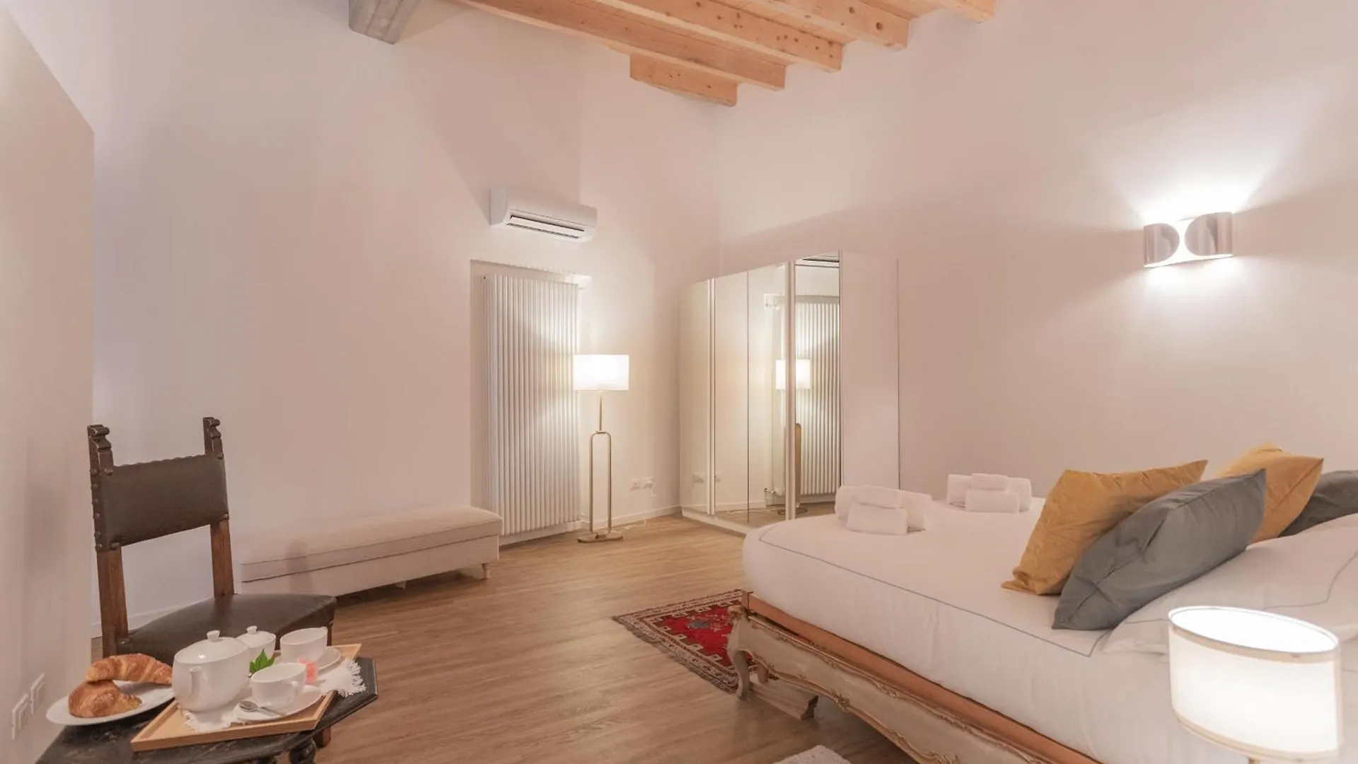 Luxury Apartments In Villa Cardinal Ciceri By Rent All Como San Fermo della Battaglia