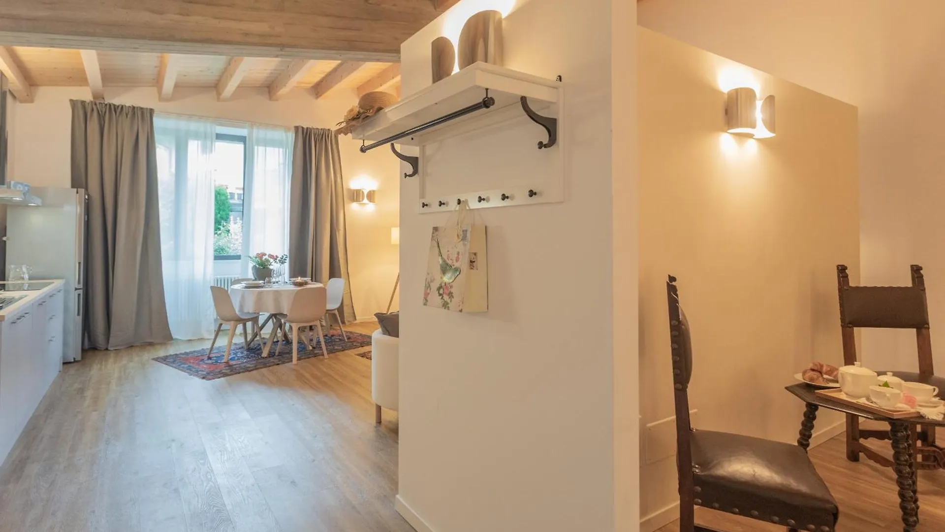 Luxury Apartments In Villa Cardinal Ciceri By Rent All Como San Fermo della Battaglia Italy