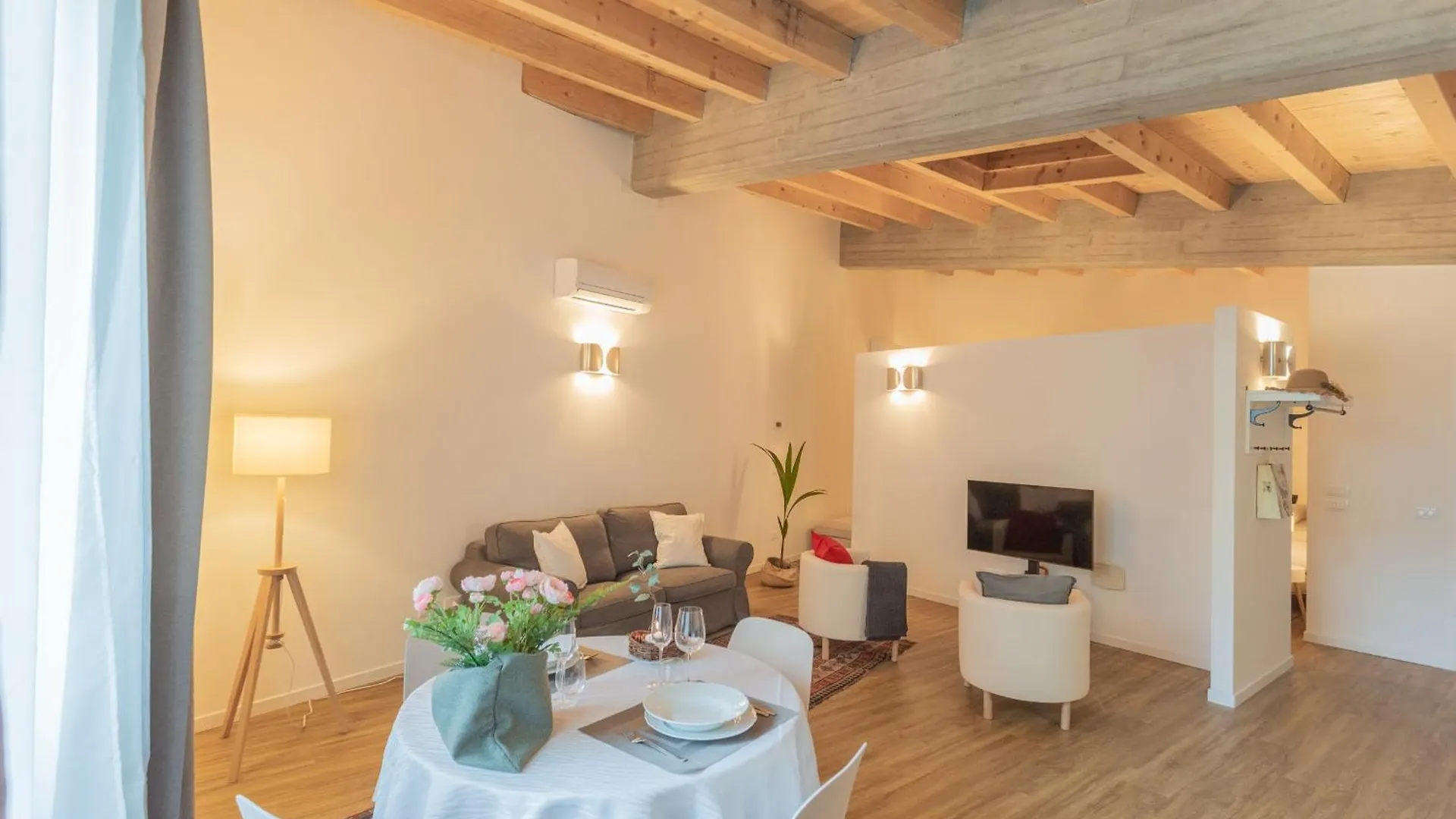 Luxury Apartments In Villa Cardinal Ciceri By Rent All Como San Fermo della Battaglia 0*,  Italy
