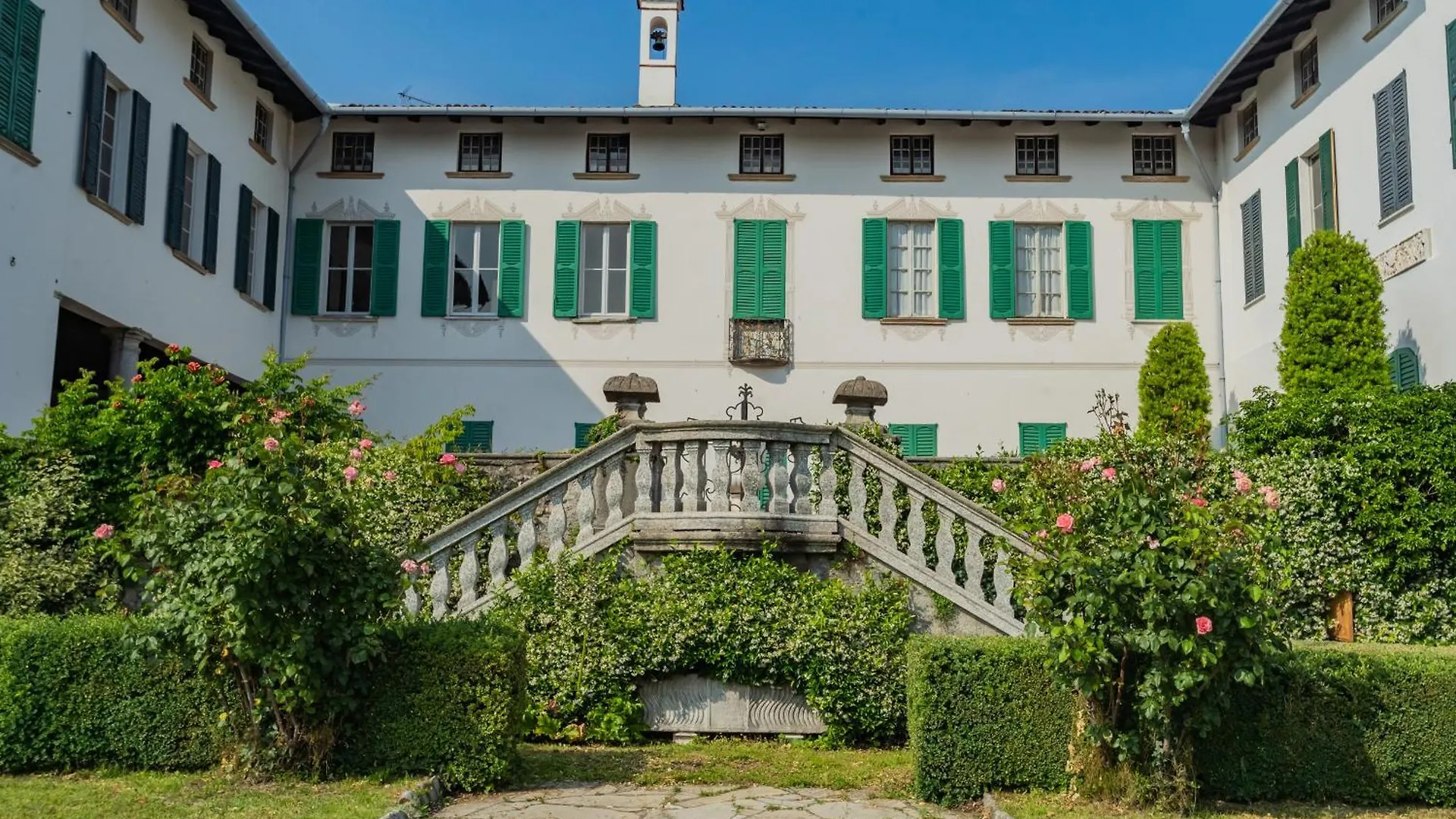 Luxury Apartments In Villa Cardinal Ciceri By Rent All Como San Fermo della Battaglia Italy