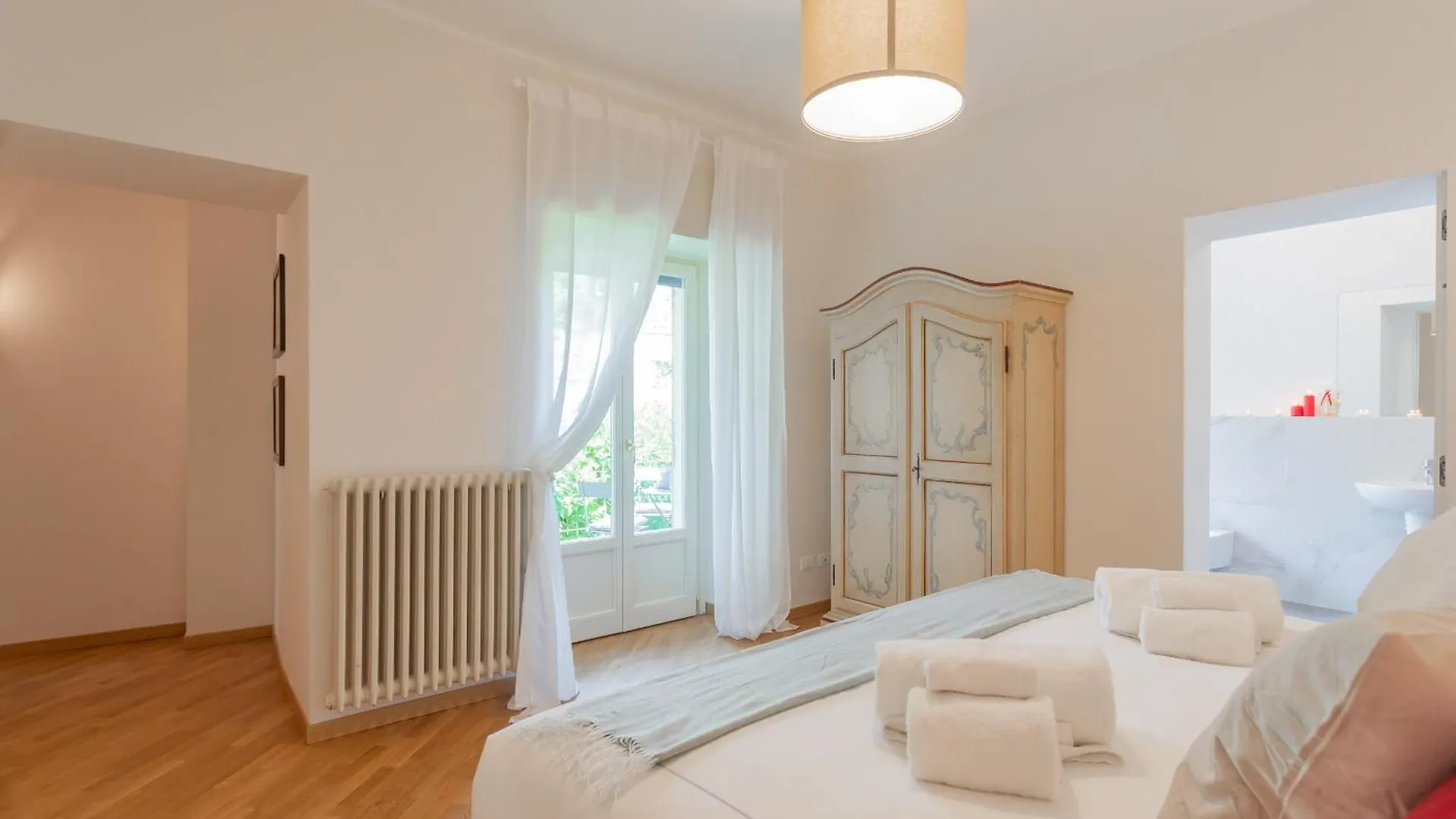 Luxury Apartments In Villa Cardinal Ciceri By Rent All Como San Fermo della Battaglia Italy