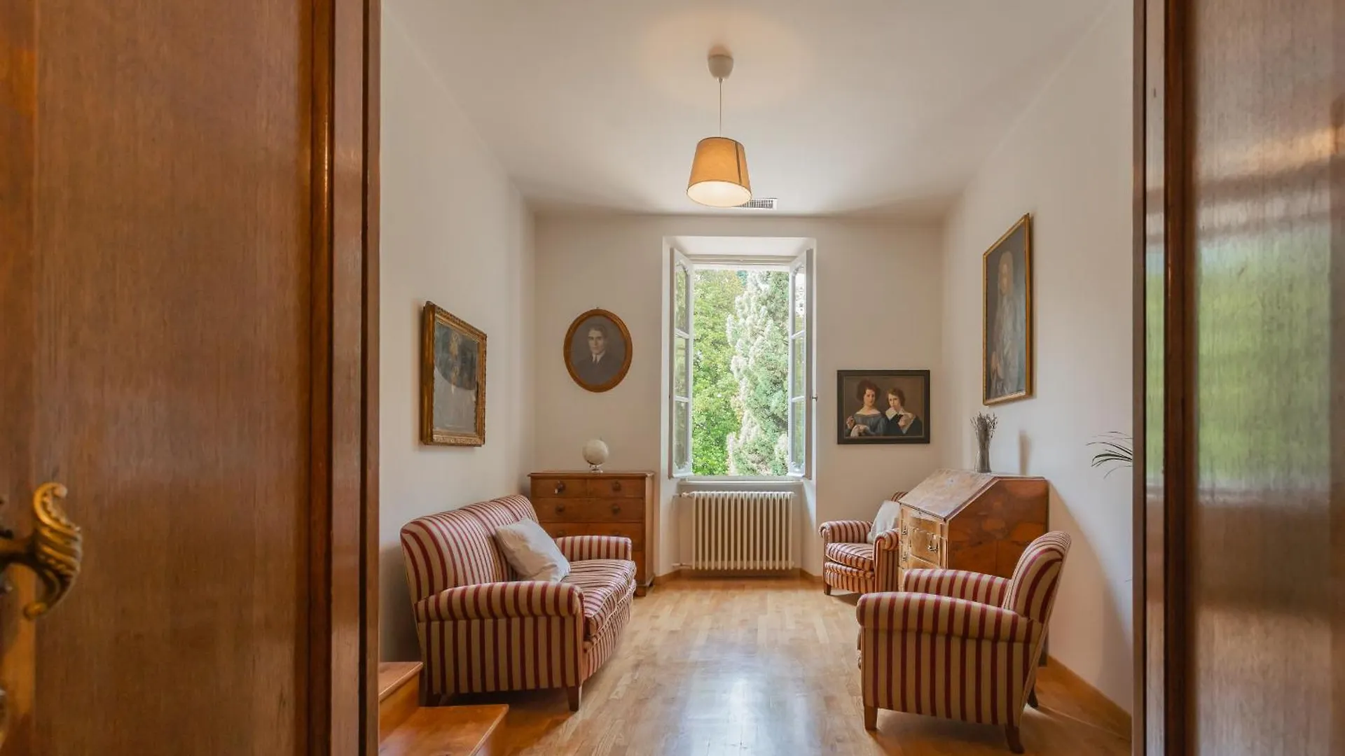 Luxury Apartments In Villa Cardinal Ciceri By Rent All Como San Fermo della Battaglia Italy